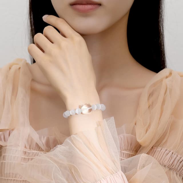 Detalle de XIANNVXI Cat Crystal Bracelet with Clear Quartz Beads (8mm) – Elasticated Cat Gift for Women