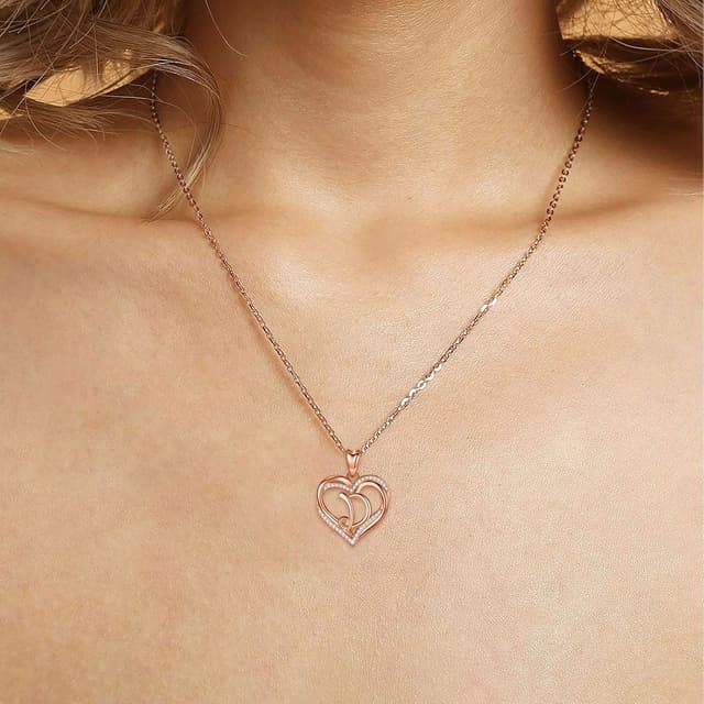 Detalle 2 de INFUSEU Collana con ciondolo cuore e lettera A-Z in rame placcato oro rosa