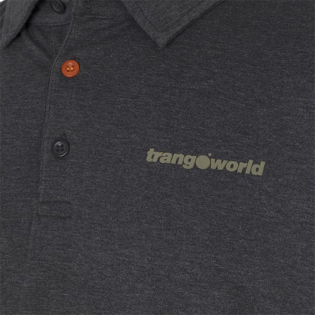 Detalle de Trangoworld Polo de hombre Finu Trangoworld para boulder, escalada y uso urbano