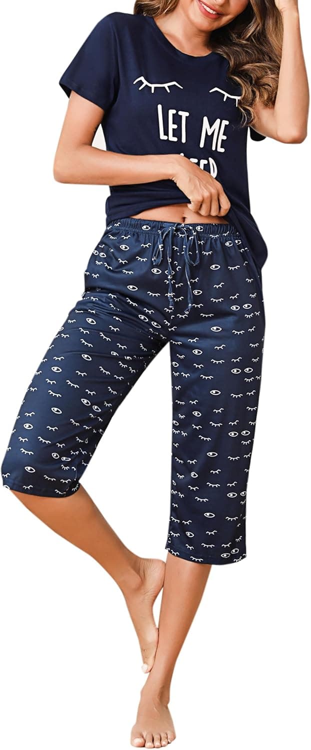 Detalle 2 de Ensemble de pyjama femme Uniexcosm en coton : manches courtes imprimé, col rond et pantalon 3/4