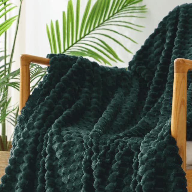 Detalle de Exclusivo Mezcla Queen Size Fleece Blanket (230x230 cm) – Forest Green Plush Throw for Sofa and Bed