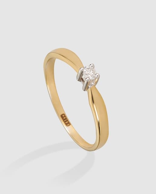 Detalle de MIO Anillo oro blanco y amarillo con diamante 💍