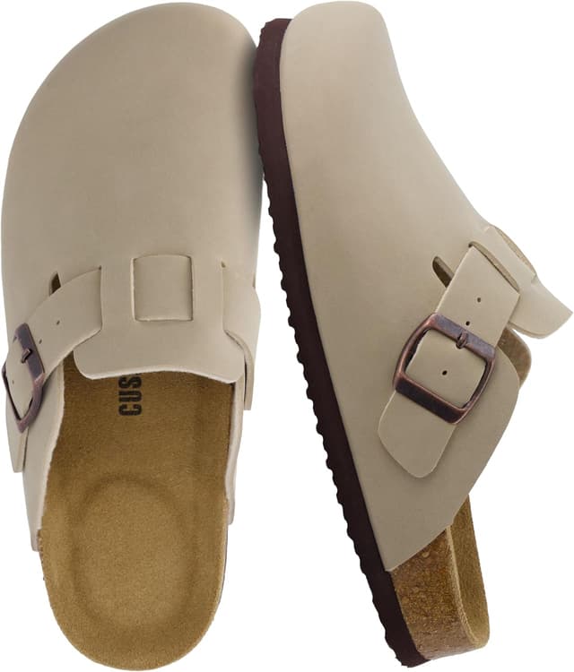 Detalle de CUSHIONAIRE Hana Vegan Suede Clogs with Arch Support đ
