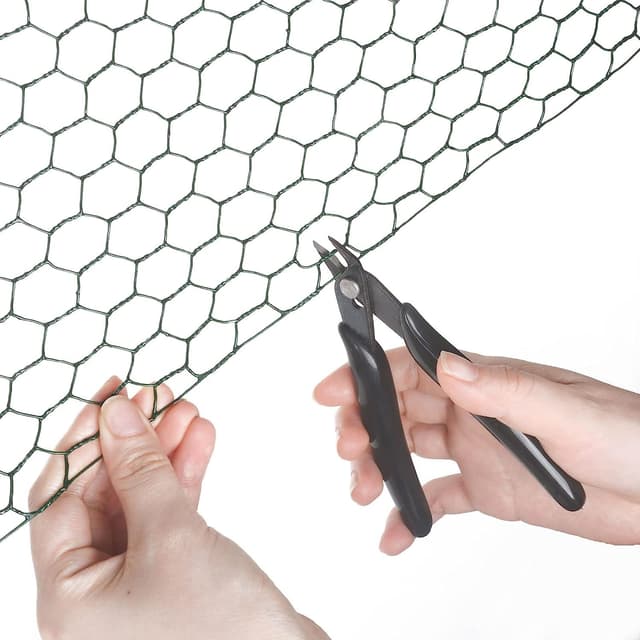 Detalle de Cymax 3m x 0.4m Chicken Wire Mesh Roll (25mm hex holes) galvanised wire fencing roll