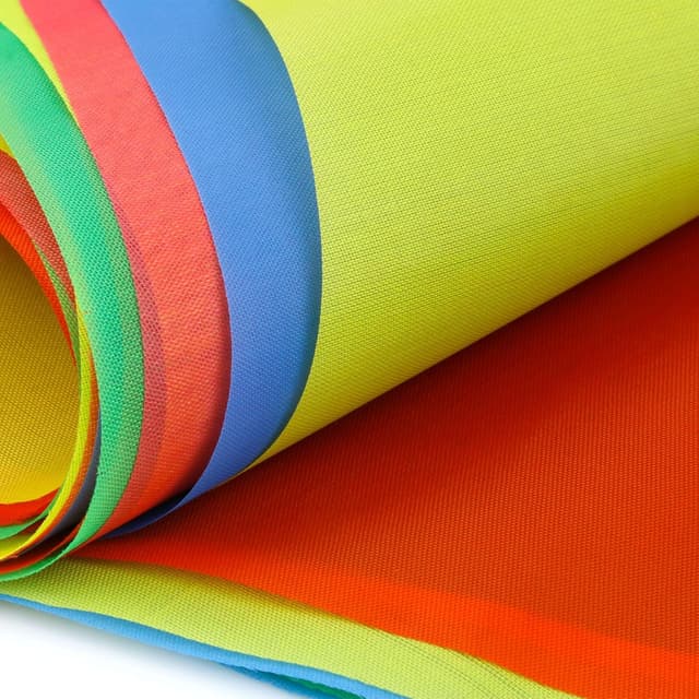 Detalle de EDATOFLY 240m Bunting Banner with 450 Nylon Pennant Flags – Waterproof party decoration