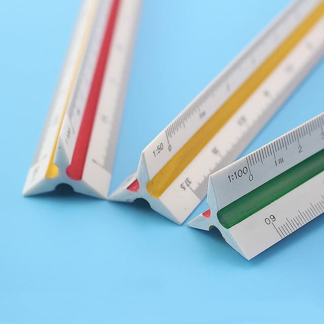 Detalle de Roysmart Dreikantmaßstab aus Kunststoff, 30 cm – mit sechs metrischen Skalen (1:20 bis 1:125)