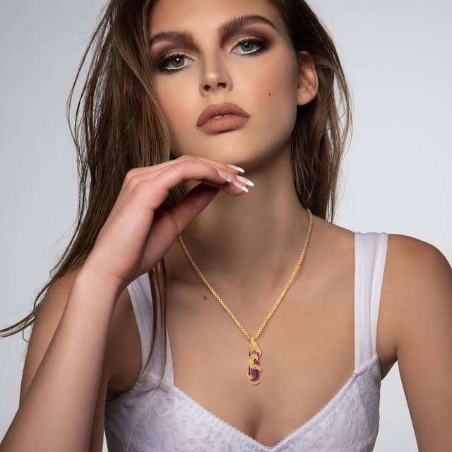 Detalle de INFUSEU Kristall Phönix Kette mit Vogelhänger (Lapislazuli Optik) – Spiritueller Anhänger als Halskette