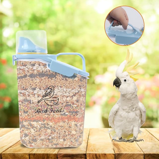 Detalle de Geyecete Bird Seed Storage Container 2.8 L (3 Qt) – Clear Plastic Airtight Jar with Measuring Cup & Blue Lid