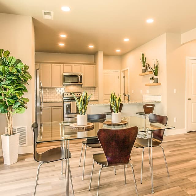 Detalle de JandCase GU10 LED Bulbs Warm White 3000K (8W, 700LM, 120°) – 6 Pack, Non-Dimmable