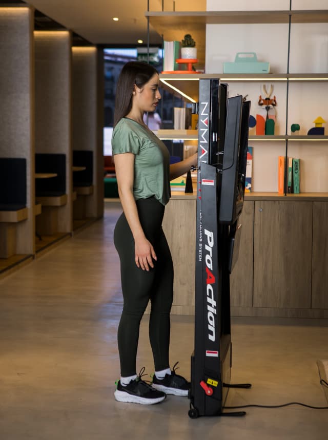 Detalle 2 de BH Fitness Nyman 16 Km/h