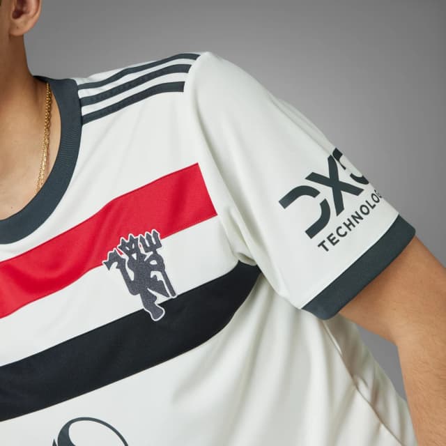 Detalle de Camiseta Manchester United Tercera Equipación 24/25