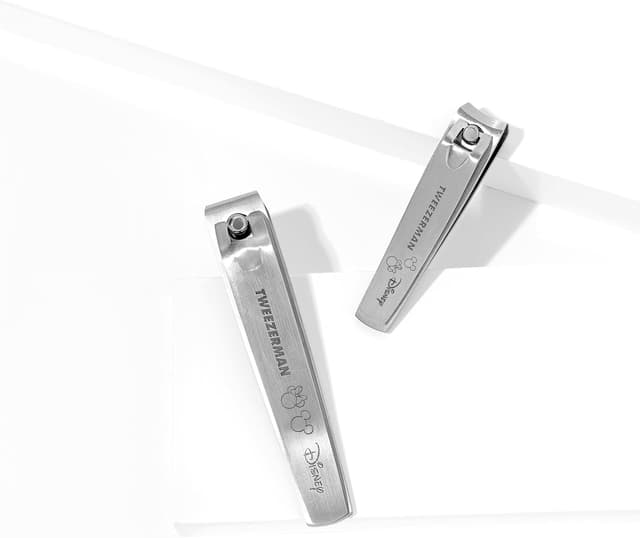 Detalle 1 de Tweezerman Disney Mickey & Minnie Ear-esistible Combo Clipper Set