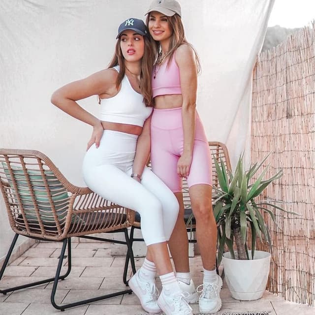 Detalle de ACTINPUT Women’s High Waisted Capri Leggings with Tummy Control (Black, L–XL – UK 14–24)