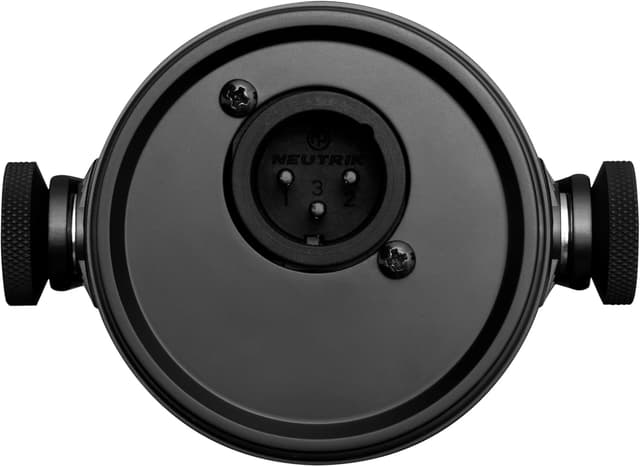 Detalle de Shure MV7X XLR Dynamic Microphone (Cardioid, Voice-Isolating) for Podcasting, Vocal Recording & Broadcasting