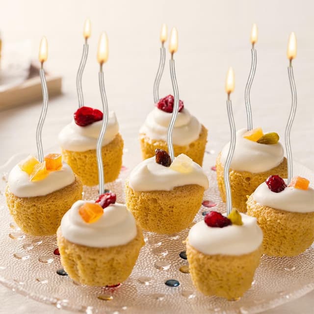 Detalle de URAQT 24 Twisty Spiral Birthday Candles (Metallic) with Holders – Silver