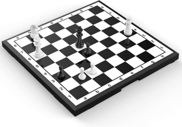 Detalle 2 de Magnetic Travel Chess Set 9.5 Inch ♟