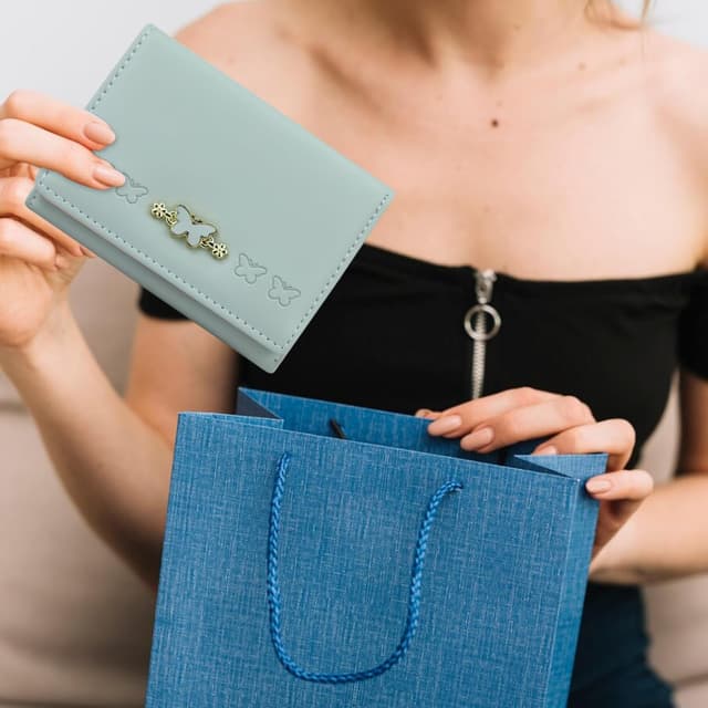 Thumbnail 4 de Farcauo Damen-Portemonnaie klein mit Ausweisfach & Kartenhüllen „Grüner Schmetterling“