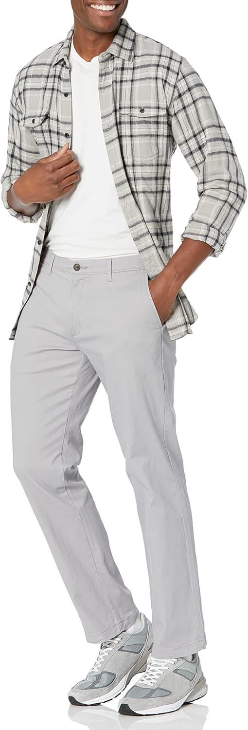 Detalle 2 de Amazon Essentials Stretch Chino Pants 40W