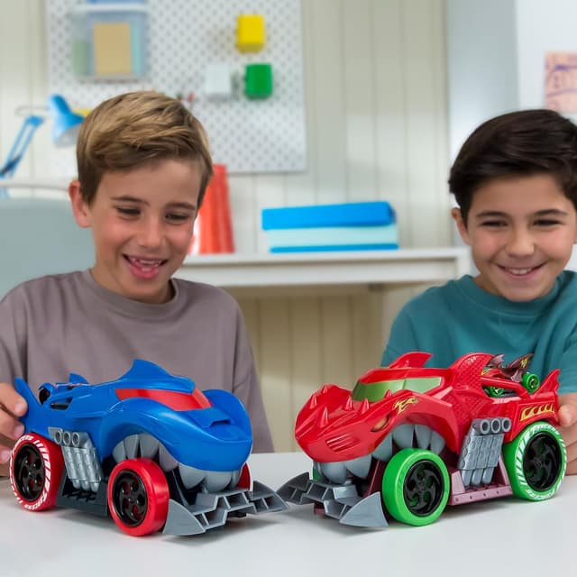 Detalle de T-Racers Mix’N Race Lanceur Squad Dragon – un camion lanceur transformable avec 2 véhicules exclusifs