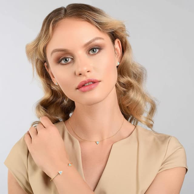 Detalle 2 de Namana braccialetto rigido con opalini e motivi a triangoli, placcato oro 14ct o color argento