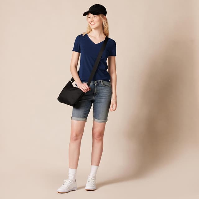 Detalle de Amazon Essentials T-shirt femme à manches courtes coupe standard (col en V) – packs multiples