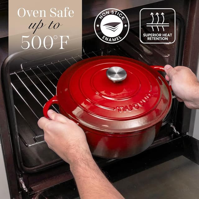 Detalle de Nuovva enamelled cast iron Dutch oven with lid (6.4 quart / 28cm) – oven-safe up to 500°F, red