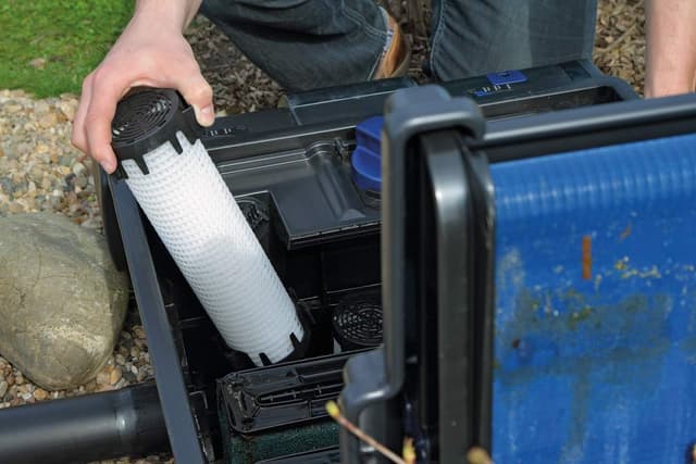 Thumbnail 2 de Oase AquaActiv PhosLess Phosphatbinder 2 Säulen 1 l