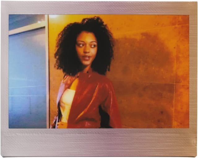 Detalle 2 de Instax Wide Film Brushed Metal Design 10 Aufnahmen