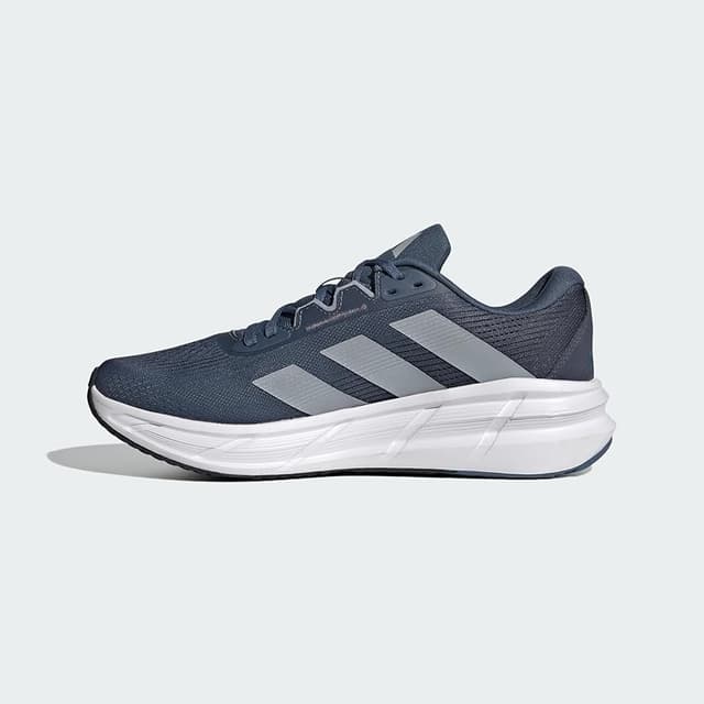 Detalle 2 de adidas Questar 3 Zapatillas de running hombre