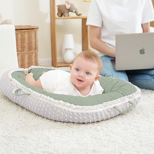 Detalle 2 de Bearmoss Babynestchen Kuschelnest für Neugeborene (90x55 cm, grün) – weiches & atmungsaktives Nest für unterwegs