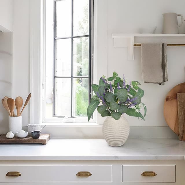 Detalle de Arborus Künstlicher Eukalyptus im Topf (37 cm) mit Lavendel in Vintage-Keramikvase