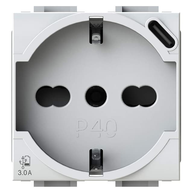 Detalle de 4box P40 USB 3.0 presa Schuko con USB-C compatibile Bticino LivingLight Bianca