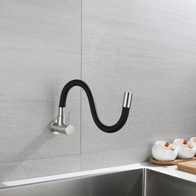 Detalle 2 de HomeLava Rubinetto a muro acqua fredda nero con tubo flessibile in silicone (girevole 360°)