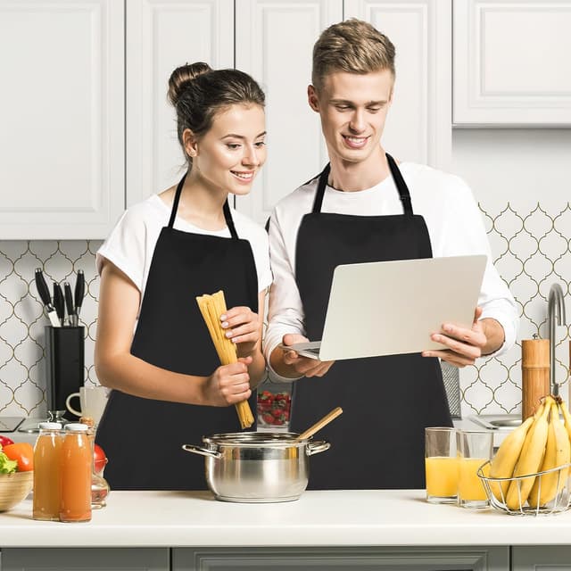 Detalle 2 de MIKI WELL Waterproof Apron (Black) – 41.3 Inch Heavy-Duty Chemical Resistant Work Chef Apron