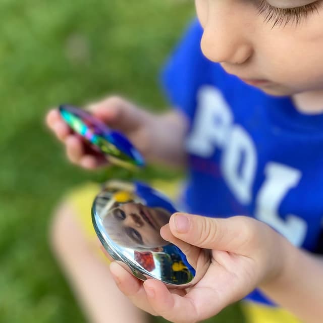 Detalle 2 de TickiT 72257 Sensory Reflective Sound Buttons – 3 Sound-Knöpfe, 6,5 cm Durchmesser, gold