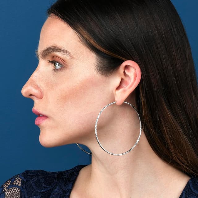 Detalle de Diamond Treats Boucles d’oreilles créoles en argent sterling 925 – effet torsadé et diamant, 15 mm