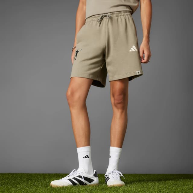 Detalle de Pantalón corto Jude Bellingham Culturewear adidas en color marrón