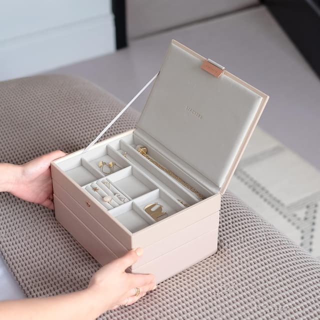 Detalle de STACKERS Blush Klassisch Schmuckschatulle – 3 mit Samt-Futter (18 x 25 x 14 cm)