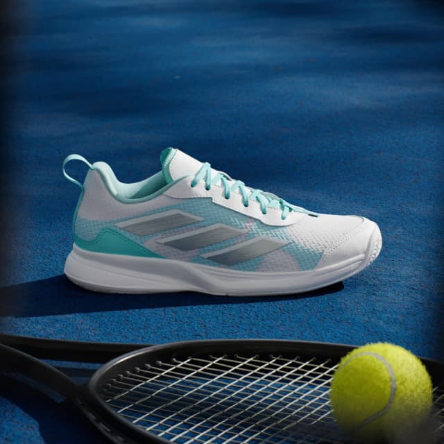 Detalle 2 de Adidas Avaflash Low Tennis blanco