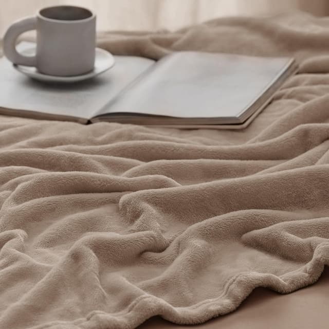 Detalle 1 de Bedsure fleece blanket King Size 270x230 cm