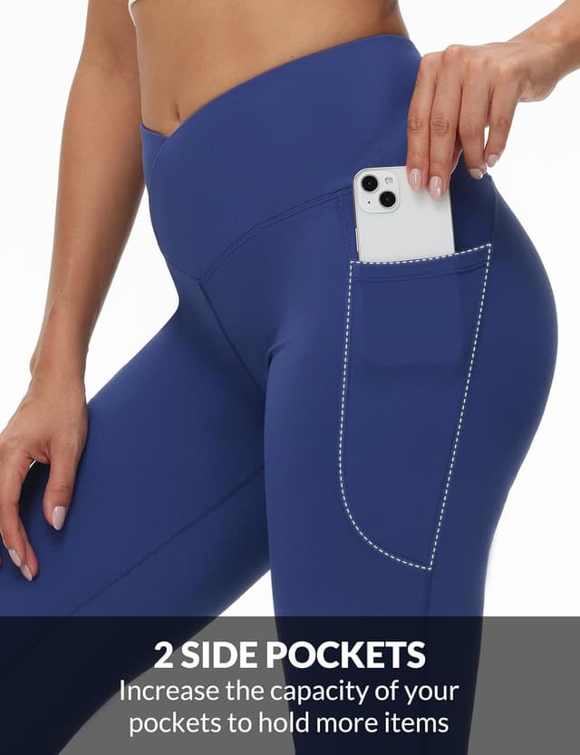 Detalle 2 de baleaf V Crossover Flare Leggings with Pockets