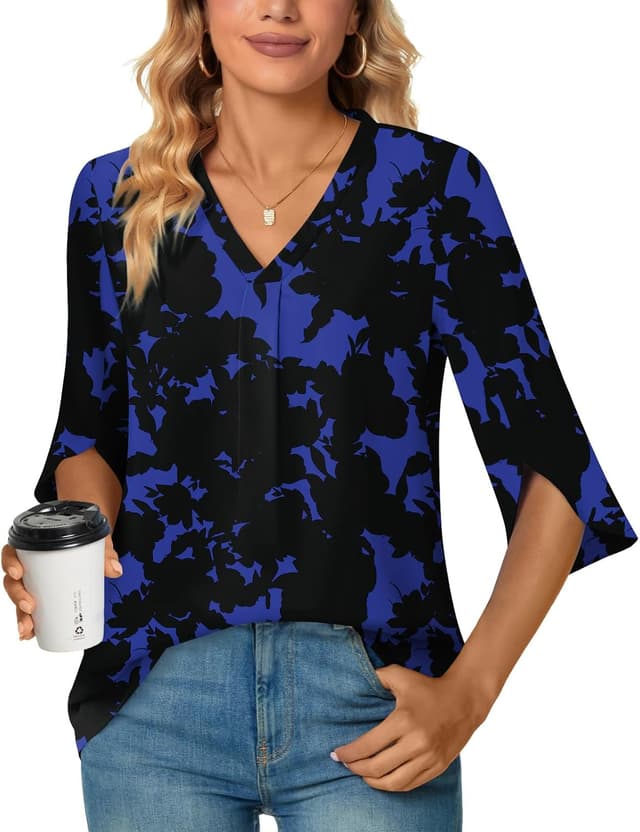 Detalle de Aodemo women’s chiffon blouse tunic with V-neck, 3/4 sleeves and pleated front detail