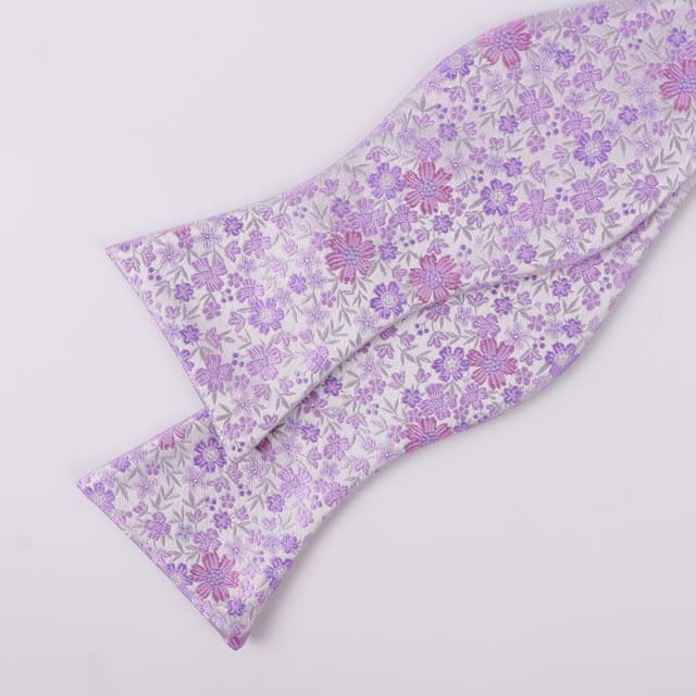 Detalle 1 de Mens floral bow tie set 24x24cm pocket square