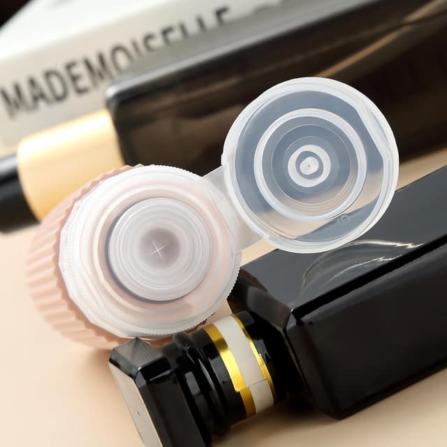 Detalle 2 de Mrsdry 16 Pack Travel Bottles Set TSA-approved travel bottles