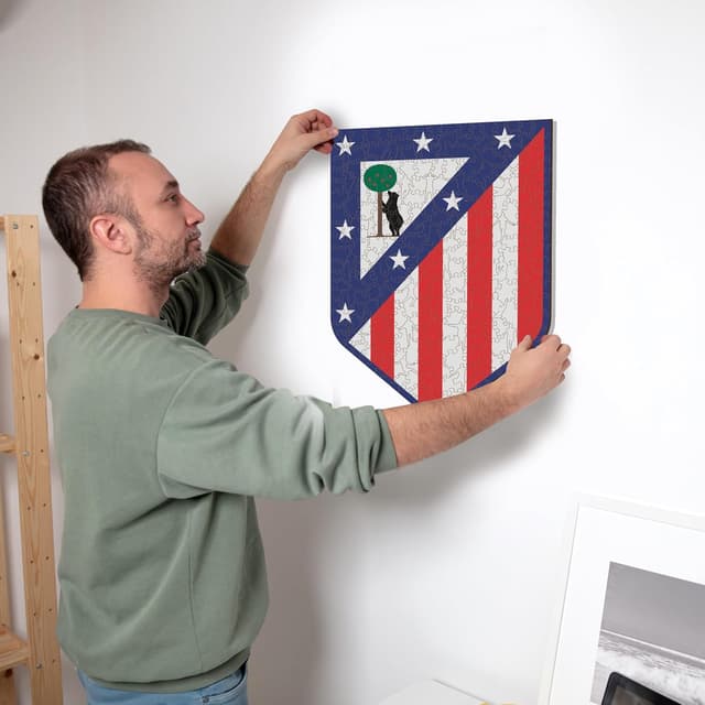 Detalle de Puzzle en bois Iconic Puzzles Atletico Madrid Logo, 270 pièces taille M