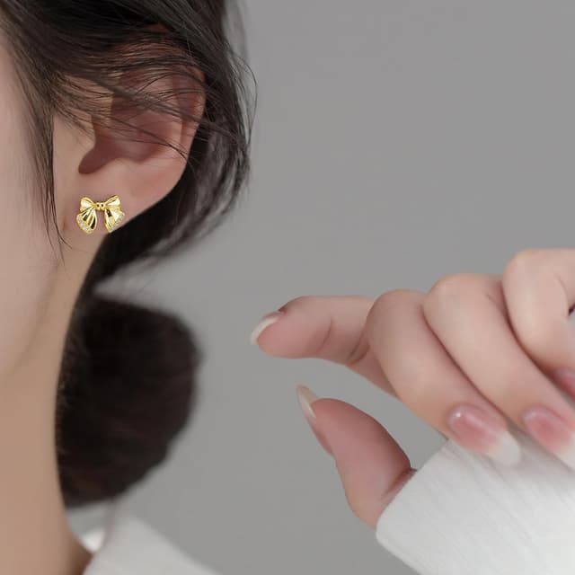 Detalle de SLUYNZ Solid 925 Sterling Silber CZ Schleifen-Ohrstecker (Bowknot) für Damen