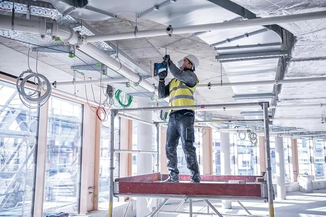 Detalle de Bosch Professional GBH 18V-22 martillo perforador 4,0 Ah 🛠