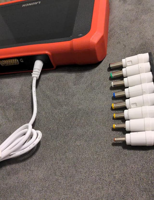 Detalle de USB-auf-DC-5V Adapterkabel 1,5 m mit 5,5×2,1-mm Hohlstecker (Universal, weiß)