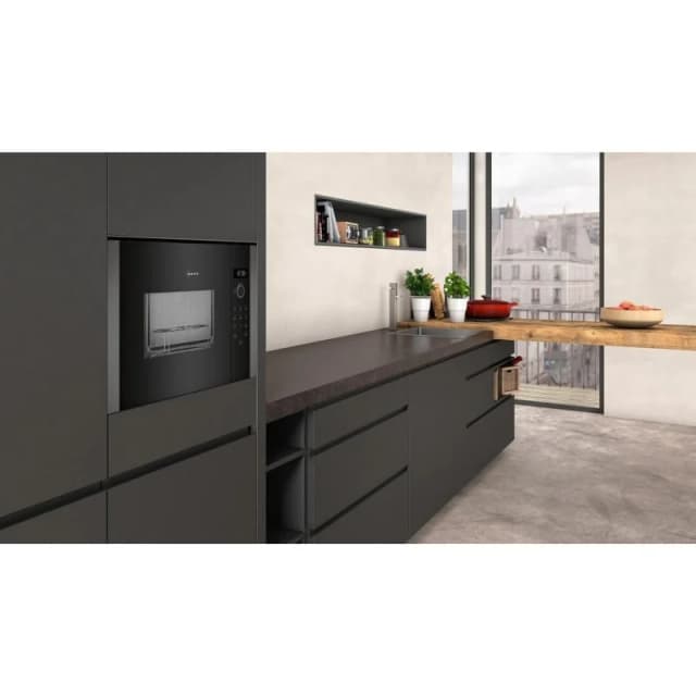 Detalle de NEFF HLAGD53G0 microondas con grill 25 litros