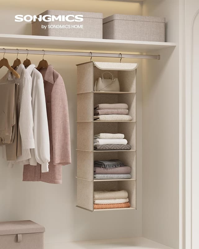 Detalle de SONGMICS RCH005Y01 hanging wardrobe storage shelves with metal hooks and bamboo inserts